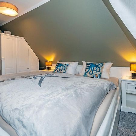 Gemuetliche Wohnung Unter Reet Mit Pool Und Sauna In Keitum Exteriör bild