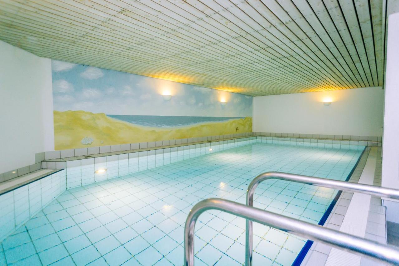 Gemuetliche Wohnung Unter Reet Mit Pool Und Sauna In Keitum Exteriör bild