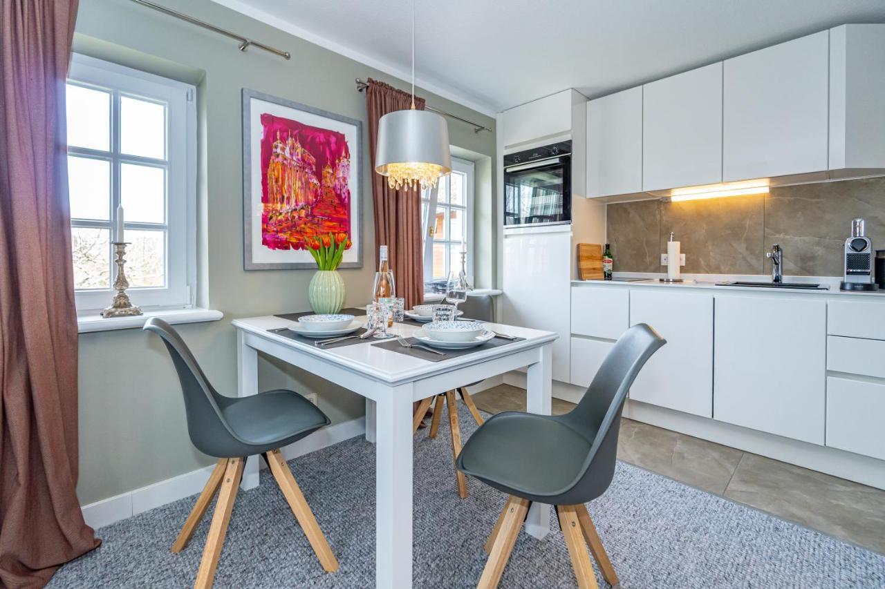 Gemuetliche Wohnung Unter Reet Mit Pool Und Sauna In Keitum Exteriör bild