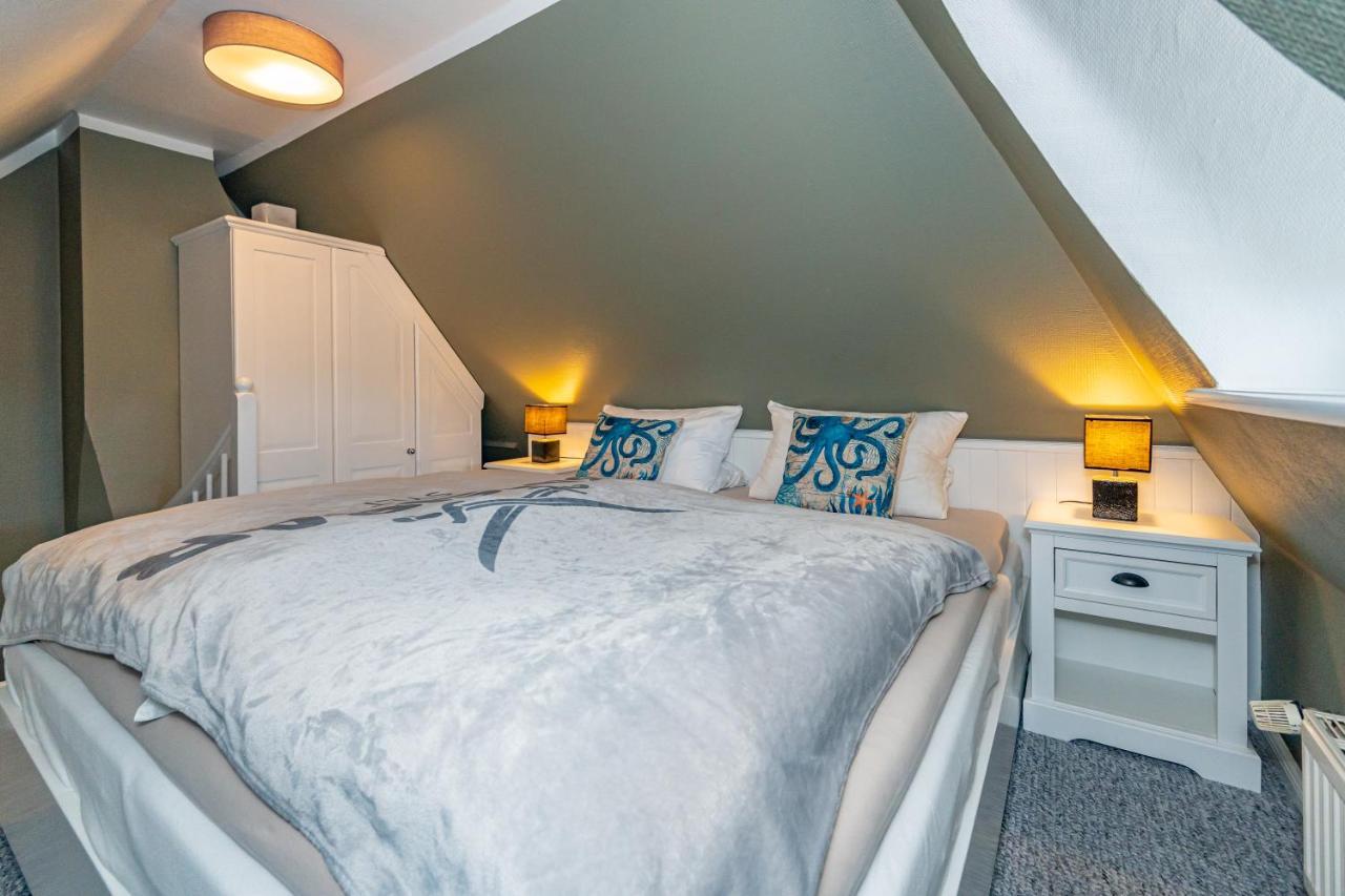 Gemuetliche Wohnung Unter Reet Mit Pool Und Sauna In Keitum Exteriör bild