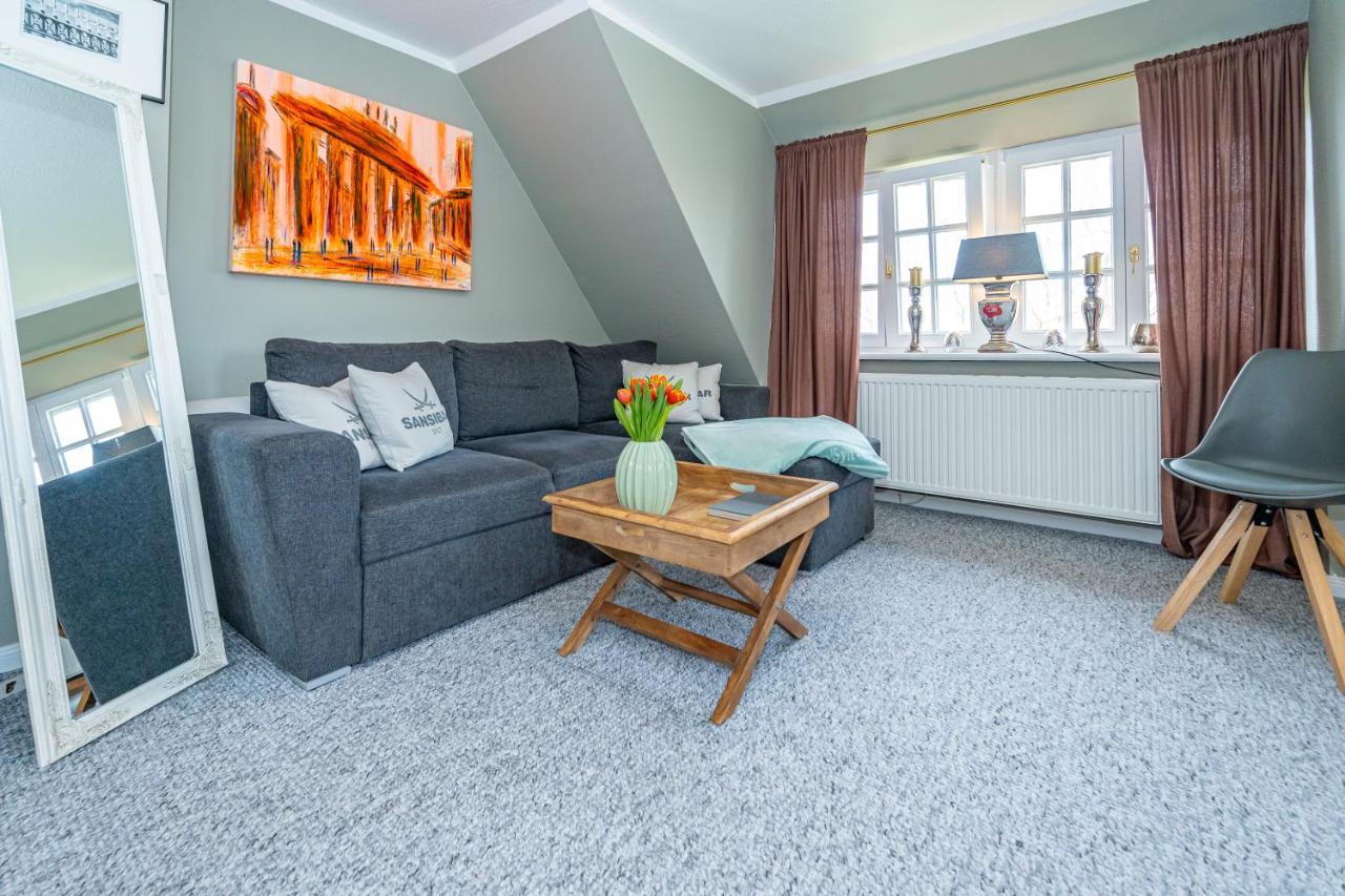 Gemuetliche Wohnung Unter Reet Mit Pool Und Sauna In Keitum Exteriör bild