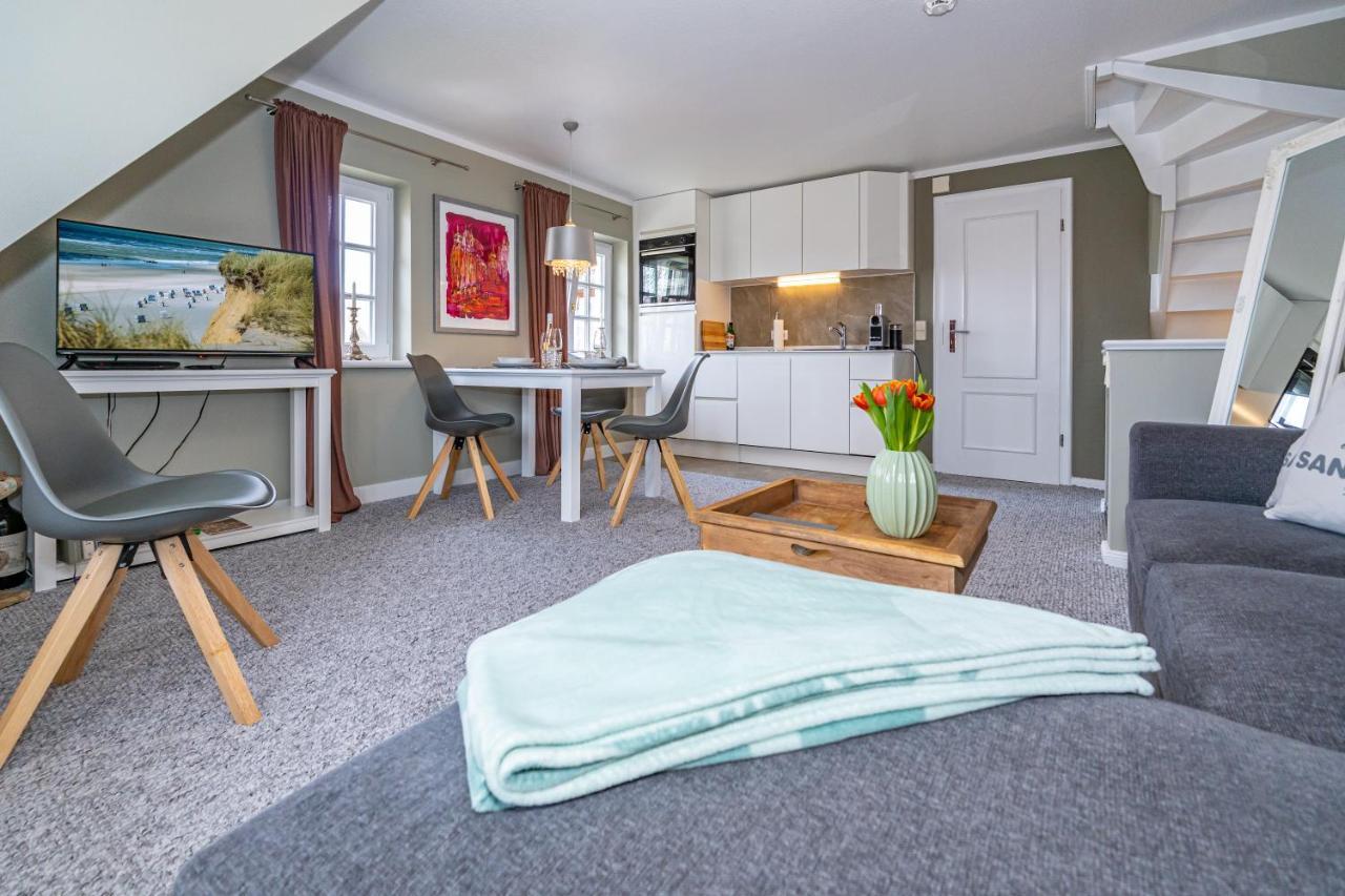 Gemuetliche Wohnung Unter Reet Mit Pool Und Sauna In Keitum Exteriör bild