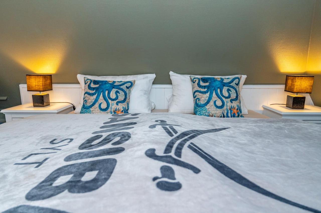 Gemuetliche Wohnung Unter Reet Mit Pool Und Sauna In Keitum Exteriör bild
